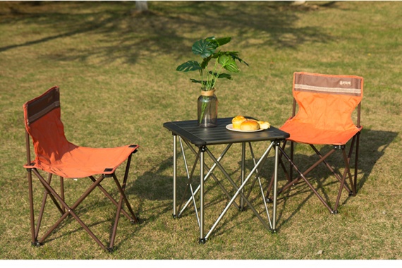 DIY露营餐桌如何既省钱又实用？